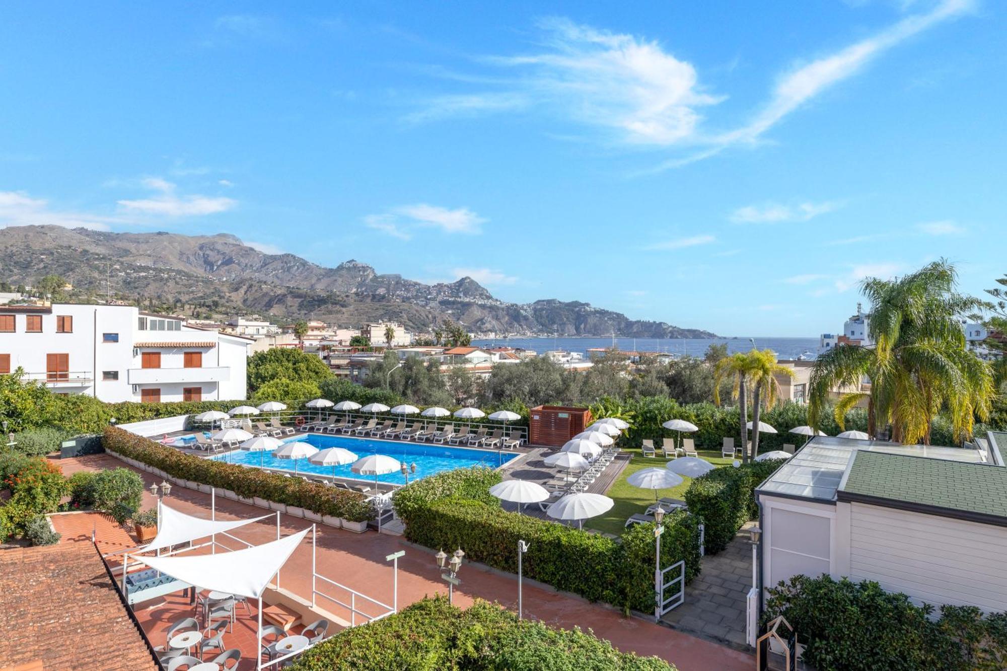 Aparthotel Residence Villa Giardini 3*