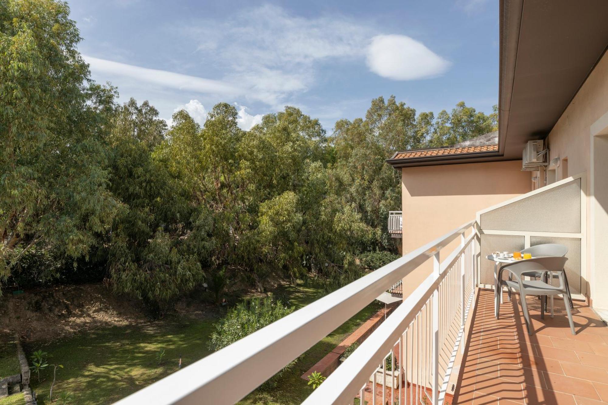 Residence Villa Giardini 3*